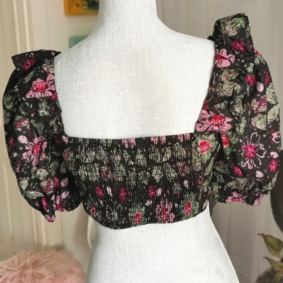 NWOT Zara cotton floral ruffle crop top. Size small 💜 - Picture 3 of 5